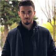 19 au bac de SES et maintenant étudiant au droit , je suis le parfait prof pour vous faire comprendre un maximum de chose en un minimum de temps